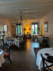 Atmosphère du Restaurant Hostellerie le petit bonneval à Pérignat-lès-Sarliève - n°5