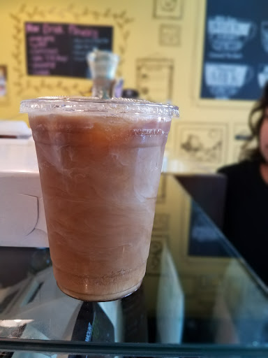 Donut Shop «Sweet Retreat Donuts», reviews and photos, 924 Pacific Coast Hwy, Long Beach, CA 90806, USA