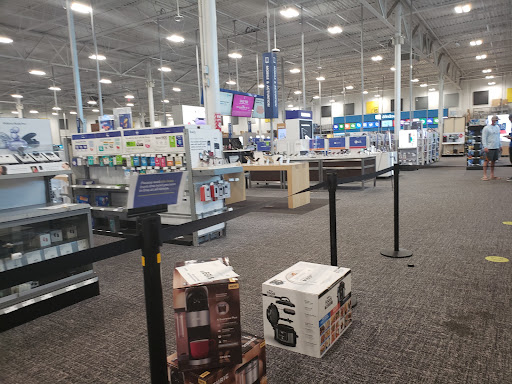 Electronics Store «Best Buy», reviews and photos, 12410 St Charles Rock Rd, Bridgeton, MO 63044, USA