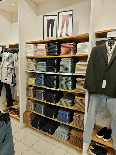 Clothing Store «Express», reviews and photos, 1400 Willowbrook Mall, Wayne, NJ 07470, USA