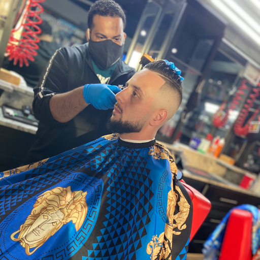 Barber Shop «Hair Junkies Hair Studio», reviews and photos, 224 E Silver Springs Blvd, Ocala, FL 34470, USA