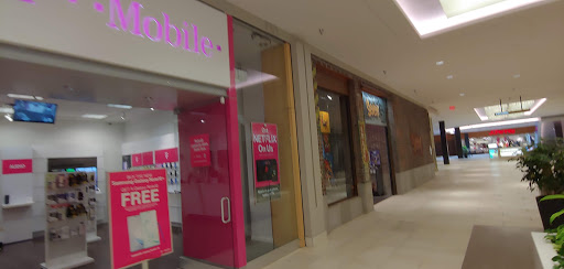 Shopping Mall «Rosedale Center», reviews and photos, 1595 MN-36, Roseville, MN 55113, USA