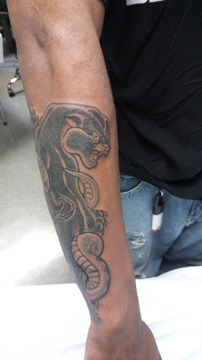 Tattoo Shop «Ink & Destroy Tattoo Studio», reviews and photos, 5856 Fulton Dr NW, Canton, OH 44718, USA