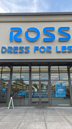 Clothing Store «Ross Dress for Less», reviews and photos, 3255 SW Cedar Hills Blvd, Beaverton, OR 97005, USA