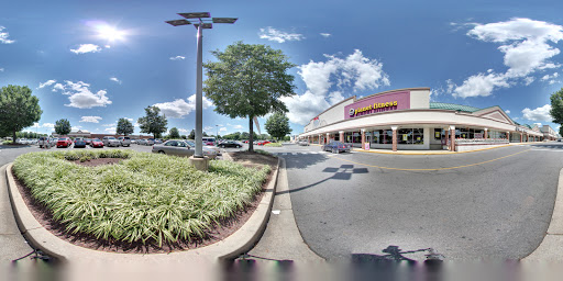 Shopping Mall «Penn Station Shopping Center», reviews and photos, 5600 Silver Hill Rd, District Heights, MD 20747, USA