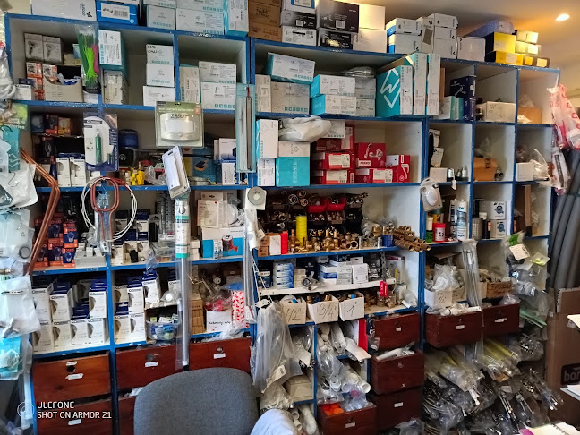 Opinii despre Víz és villany szerelvény bolt Drenkovics 2013 kft és GLS CsomagPont în Pécs - Szerszámbolt