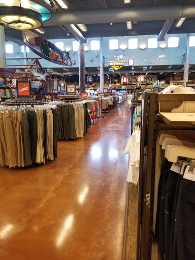 Sporting Goods Store «Bass Pro Shops», reviews and photos, 1972 Power Plant Pkwy, Hampton, VA 23666, USA