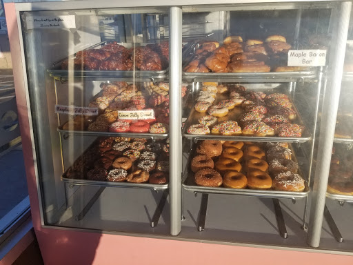 Donut Shop «Donut Star», reviews and photos, 2122 El Camino Ave, Sacramento, CA 95821, USA