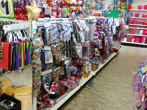 Dollar Store «Dollar Tree», reviews and photos, 847 Queen St, Southington, CT 06489, USA