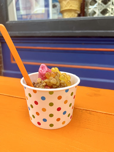 Frozen Yogurt Shop «Just Chill Frozen Desserts & Creperie», reviews and photos, 47 Main St, Clinton, NJ 08809, USA