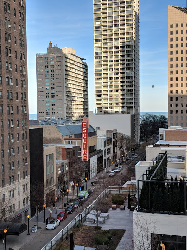 Department Store «Barneys New York, Chicago», reviews and photos, 15 E Oak St, Chicago, IL 60611, USA