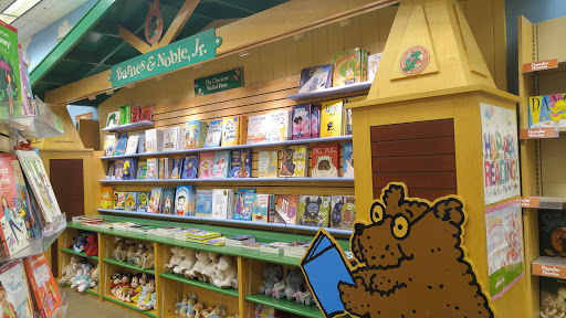 Book Store «Barnes & Noble Booksellers Ingram Festival», reviews and photos, 6065 NW Loop 410 #185, San Antonio, TX 78238, USA