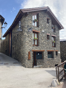 Hotel El JAÇ Carrer Andreu Xandri, BAJO, 17539 Ger, Girona, España