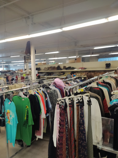 Thrift Store «Thrift Center Thrift Store», reviews and photos, 1060 El Camino Real, San Carlos, CA 94070, USA