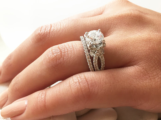 Jewelry Store «SVS Fine Jewelry», reviews and photos, 3323 Long Beach Rd, Oceanside, NY 11572, USA