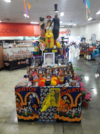 Grocery Store «El Super», reviews and photos, 9710 Woodman Ave, Pacoima, CA 91331, USA