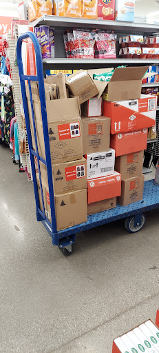 Dollar Store «Family Dollar», reviews and photos, 400 Oberlin Rd, Elyria, OH 44035, USA