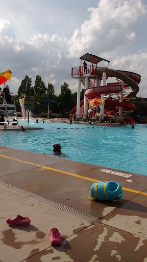 Recreation Center «Evanston Recreation Center», reviews and photos, 3204 Woodburn Ave, Cincinnati, OH 45207, USA