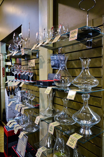 Wine Store «Grapevine Cottage», reviews and photos, 61 S Main St, Zionsville, IN 46077, USA