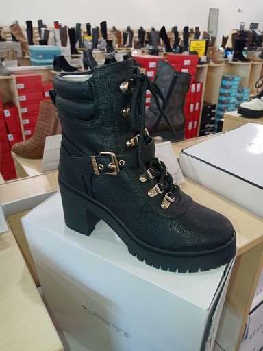 Shoe Store «DSW Designer Shoe Warehouse», reviews and photos, 1350 Bald Hill Rd, Warwick, RI 02886, USA