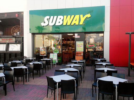 Subway - Restaurante de comida rápida - Av. Rosa Mazón Valero, S/N, Local B14b-B15, 03184 Torrevieja, Alicante, España