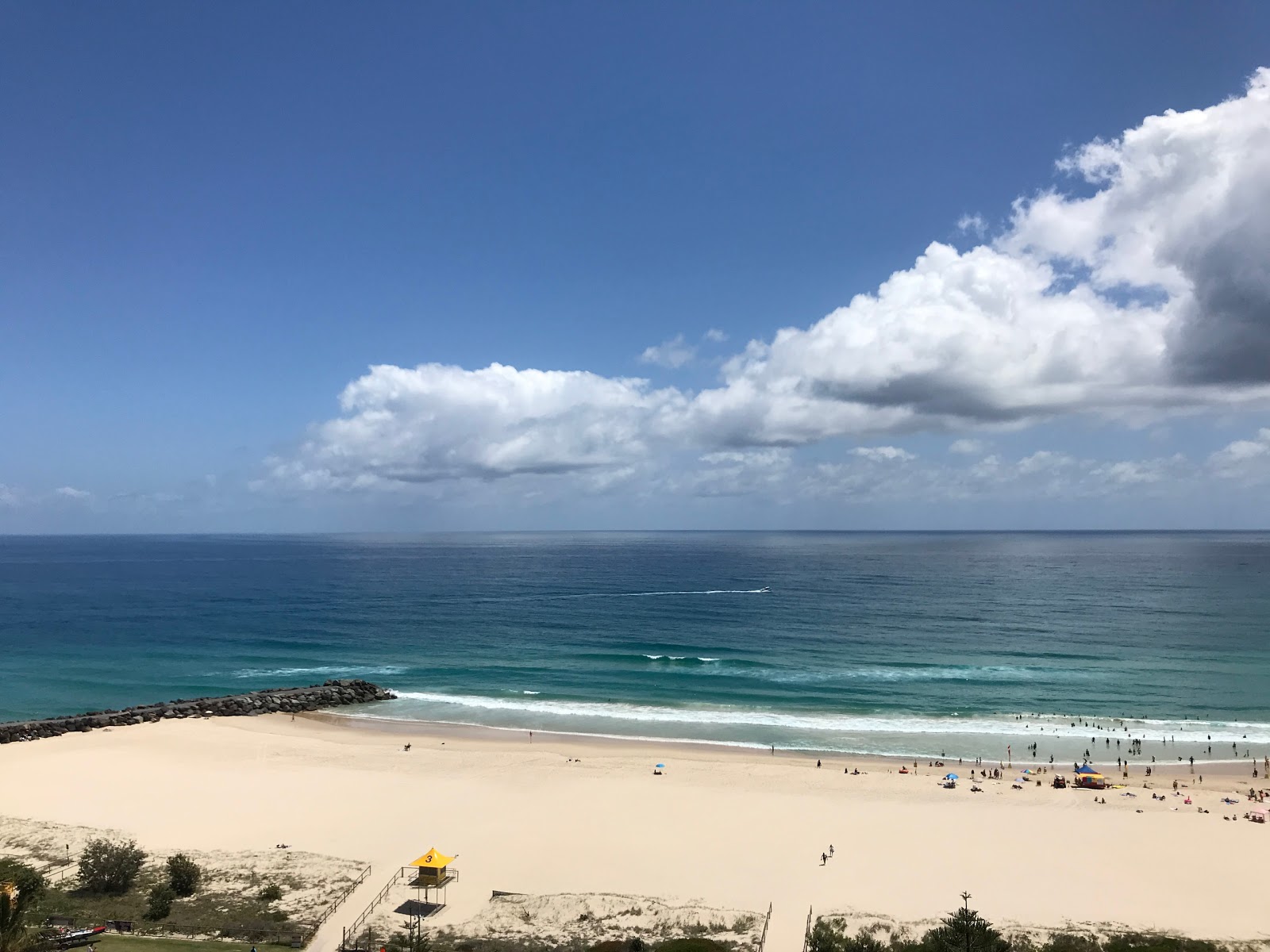 Photo of Coolangatta Beach (Greenmount Beach) with very clean level of cleanliness