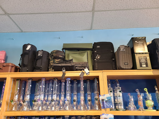 Tobacco Shop «Moon Smoke Shop», reviews and photos, 120 W Grant Rd, Tucson, AZ 85705, USA