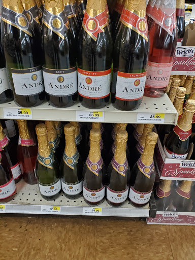 Grocery Store «Miles Supermarket», reviews and photos, 4127 E 131st St, Cleveland, OH 44105, USA