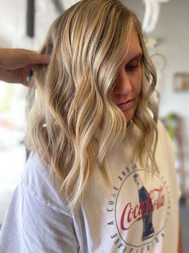 Hair Salon «The Urban Revival Boutique, Style Bar & Salon», reviews and photos, 2903 N Patterson St, Valdosta, GA 31602, USA
