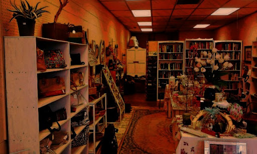 Twice Is Nice, 923 Preston Pl, Charlottesville, VA 22903, USA, 