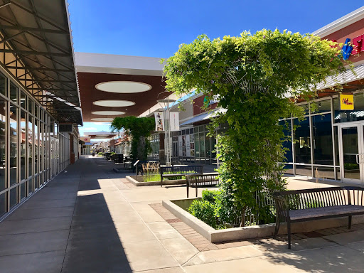 Shopping Mall «Taubman Prestige Outlets», reviews and photos, 17057 N Outer 40 Rd, Chesterfield, MO 63005, USA