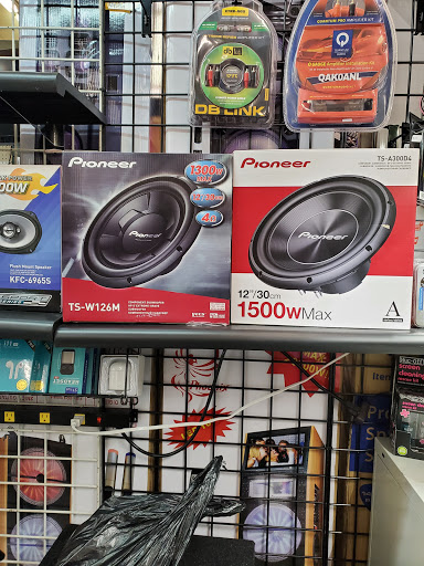 Shopping Mall «Elgin Shopping Mall», reviews and photos, 308 S McLean Blvd, Elgin, IL 60123, USA