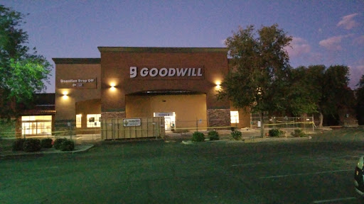 Thrift Store «Gilbert & University Goodwill Retail Store & Donation Center», reviews and photos, 1900 E University Dr, Mesa, AZ 85203, USA