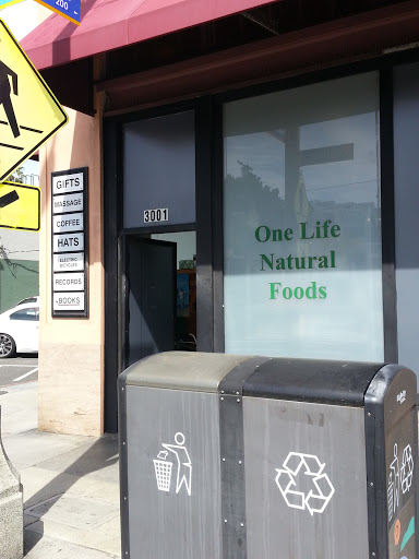 Health Food Store «One Life Natural Foods», reviews and photos, 3001 Main St, Santa Monica, CA 90405, USA