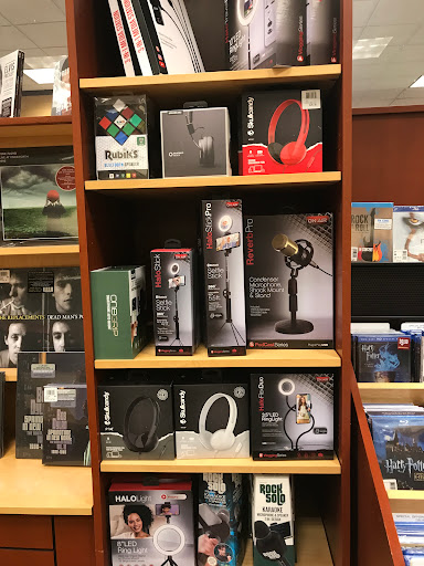 Book Store «Barnes & Noble», reviews and photos, 200 W Rte 70, Marlton, NJ 08053, USA