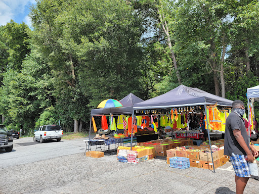 Drive-in Movie Theater «Starlight Drive-In Theatre and Flea Market», reviews and photos, 2000 Moreland Ave SE, Atlanta, GA 30316, USA