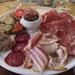 Photo n°8 de l'avis de lorenzo.a fait le 26/08/2017 à 13:20 sur le  Enoteca di Centro Di Innocenti Michele à Bolgheri