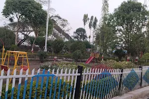 Railway Station Multai Garden image