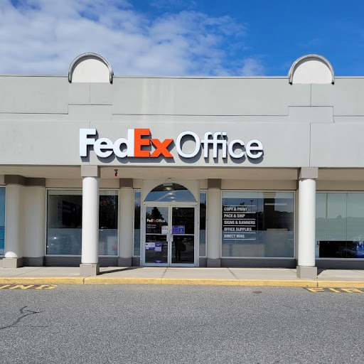 FedEx Office Print & Ship Center, 77 Boston Turnpike, Shrewsbury, MA 01545, USA, 