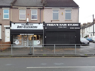 Frida's Hair Studio