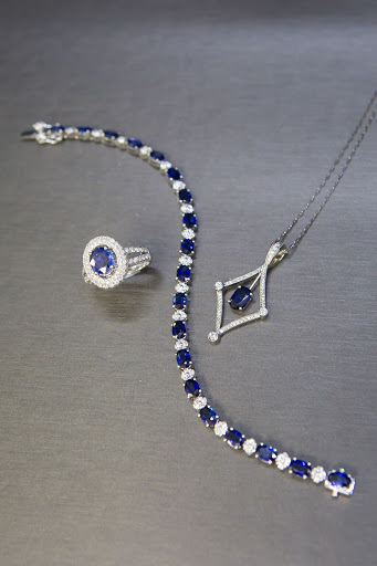 Jewelry Store «Highlands Jewelers-- Jewelery Repair», reviews and photos, 3830 Valley Centre Dr #706, San Diego, CA 92130, USA