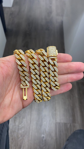 Gun Shop «Gold N Guns», reviews and photos, 1428 Gause Blvd #104, Slidell, LA 70458, USA