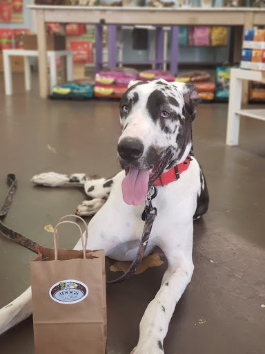 Pet Supply Store «3 Dogs and a Chick», reviews and photos, 130 Miracle Strip Pkwy SE, Fort Walton Beach, FL 32548, USA