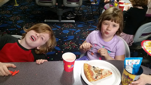 Bowling Alley «Luxury Lanes & Lounge Inc», reviews and photos, 600 E 9 Mile Rd, Ferndale, MI 48220, USA