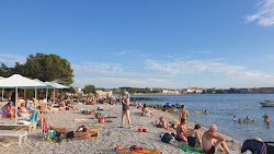 Parentino beach'in fotoğrafı geniş bir kıyı şeridi ile birlikte