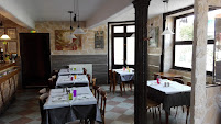 Atmosphère du Restaurant français Restaurant-pizzeria l'Estragon II à Chalamont - n°6