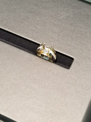Jeweler «Shane Co.», reviews and photos, 9790 E Arapahoe Rd, Greenwood Village, CO 80112, USA