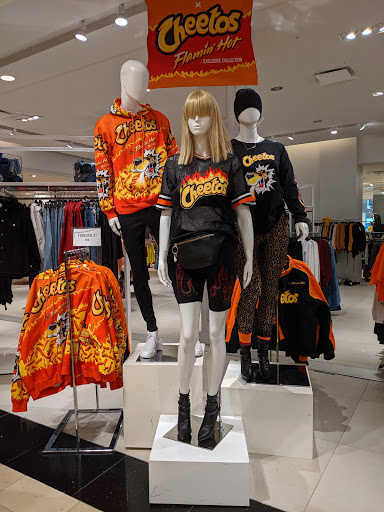 Clothing Store «Forever 21», reviews and photos, 1 Garden State Plaza Blvd, Paramus, NJ 07652, USA