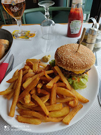 Plats et boissons du Restaurant méditerranéen Le Méditerranéen à Boulogne-Billancourt - n°1