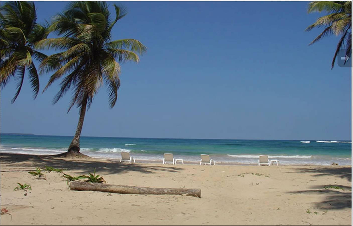 Foto di Playa Miguelito con parzialmente pulito livello di pulizia
